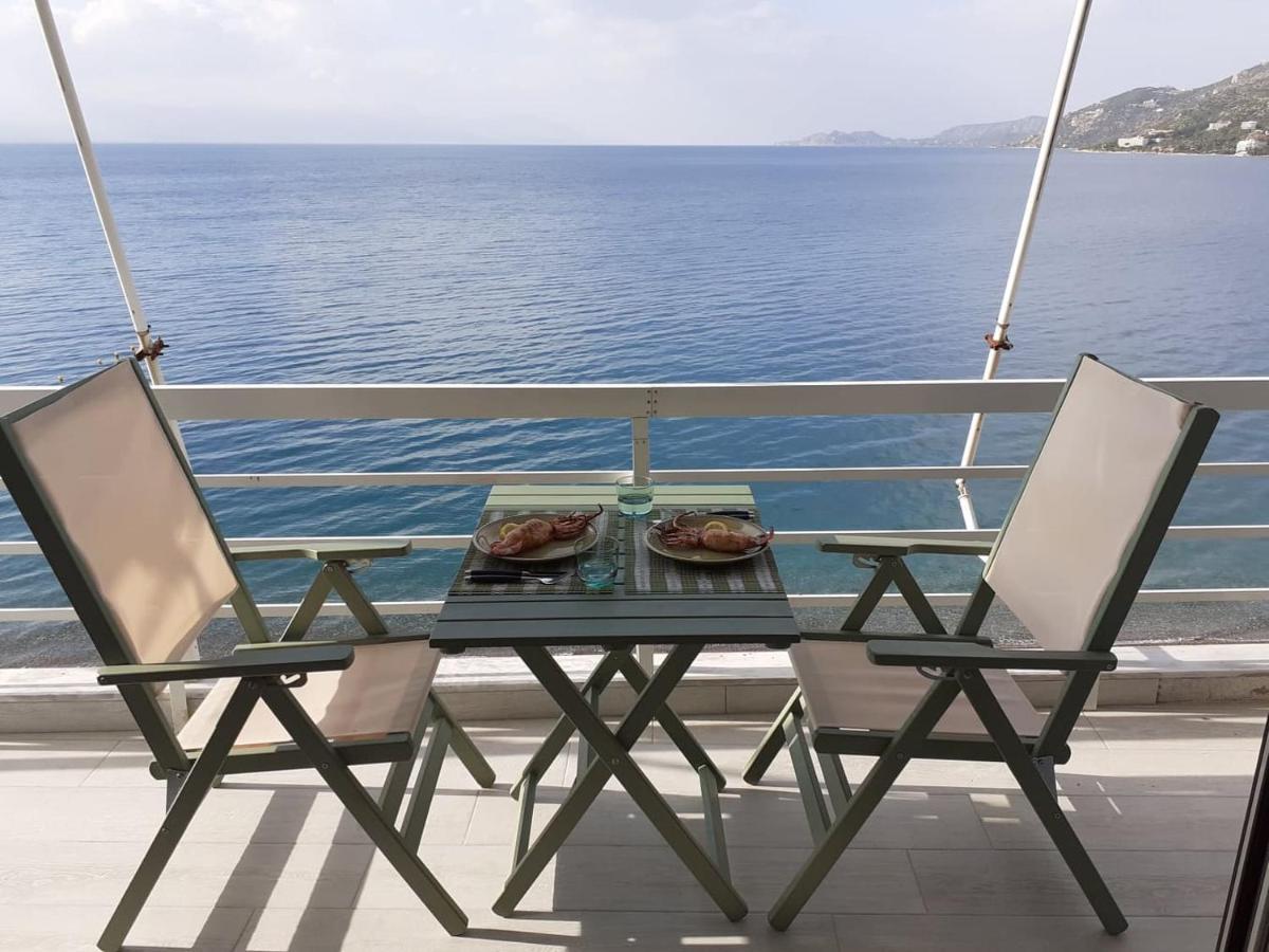 Blue Bliss Apartment Loutraki  Exterior photo