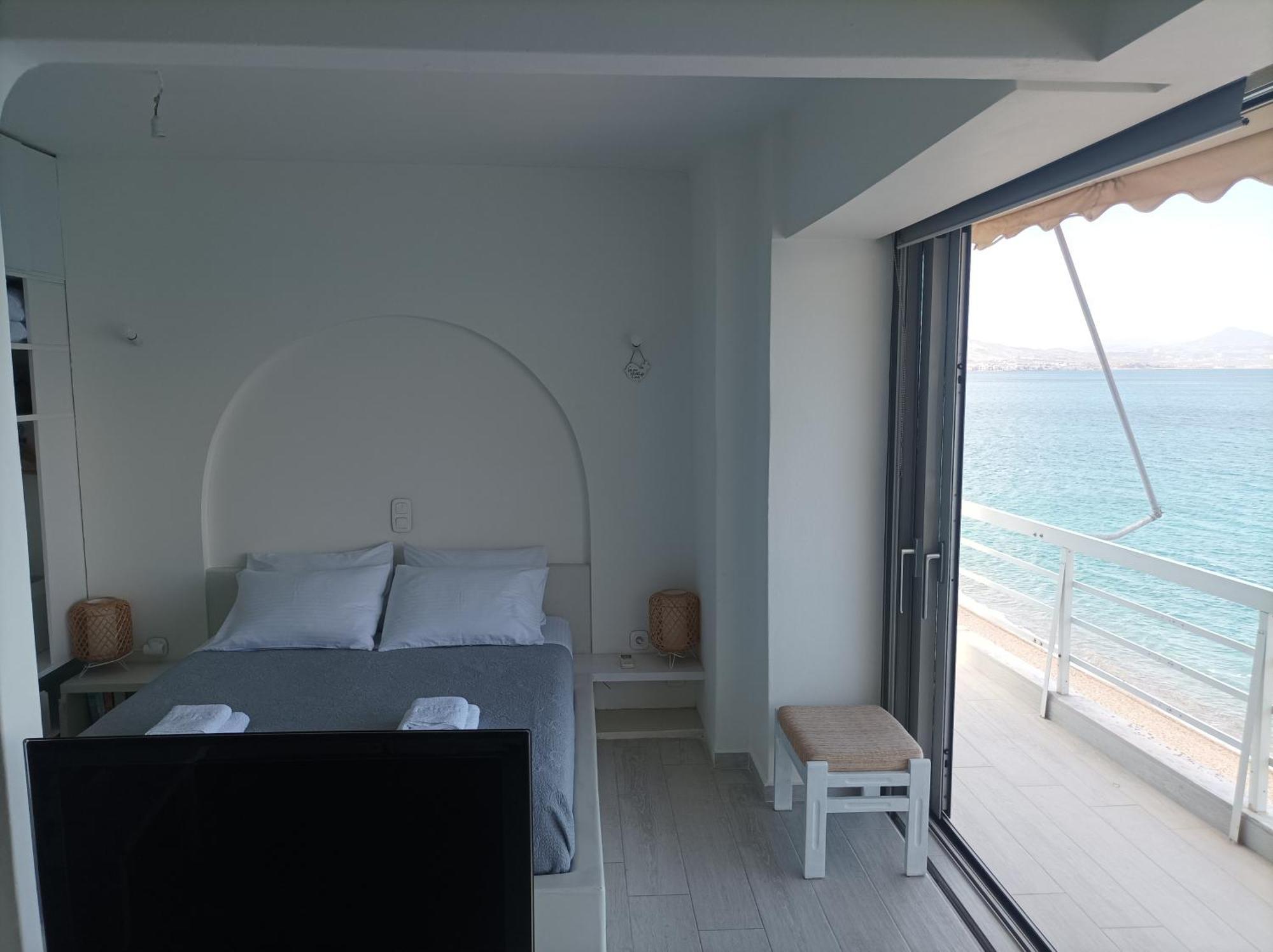 Blue Bliss Apartment Loutraki  Exterior photo